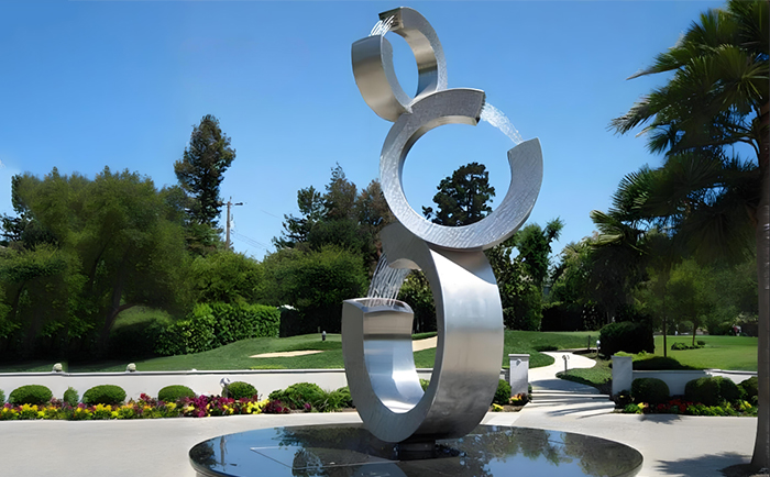 探索不銹鋼噴泉雕塑，開(kāi)啟水與藝術(shù)的奇妙之旅