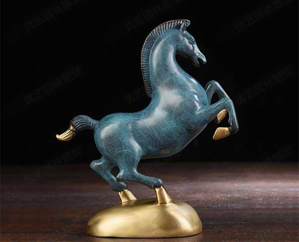 現(xiàn)代家居裝飾中景觀雕塑定制以怎樣的形式出現(xiàn)？