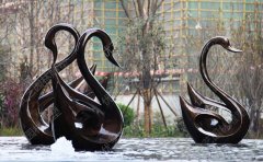 不銹鋼雕塑的壽命有多長(zhǎng)時(shí)間？